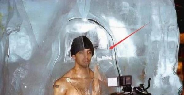 ##被液氮冰冻50年的美国富豪，如今的样子，很多人都不敢相信