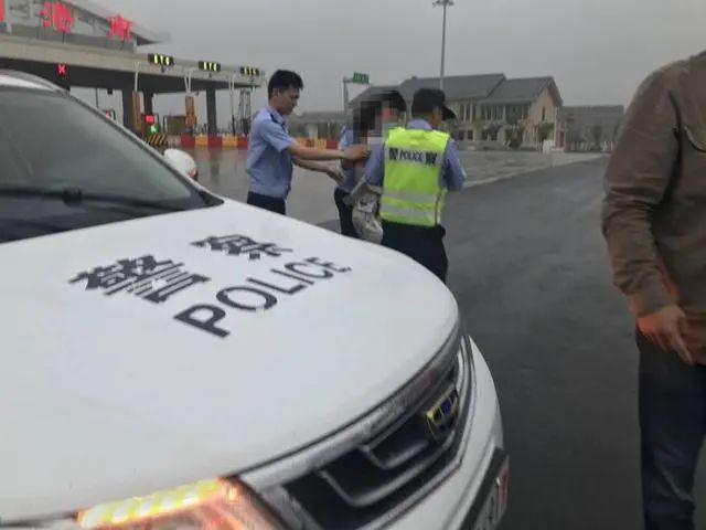 【林军】网约车司机接到女乘客奇怪单子，她的衣服太让人不安