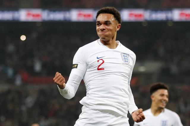 范迪克：当今世界身价最高5大后卫，范迪克已非第一，20岁小将成豪门主力