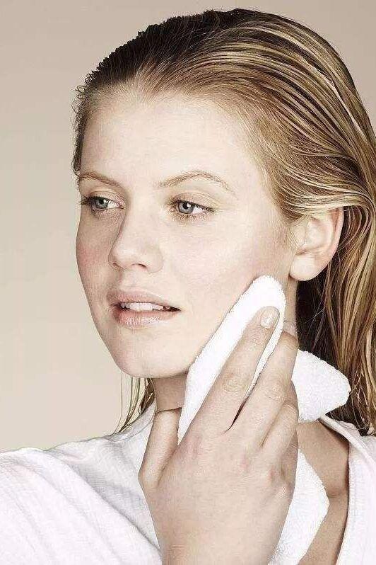 防晒：女生涂防晒霜要切记3个“不要”，不然涂了也白涂！很多人忽视了