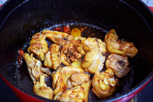 冰糖:此菜含钾是香蕉的8倍,夏天老出汗,有可能是缺钾,不妨多吃几次