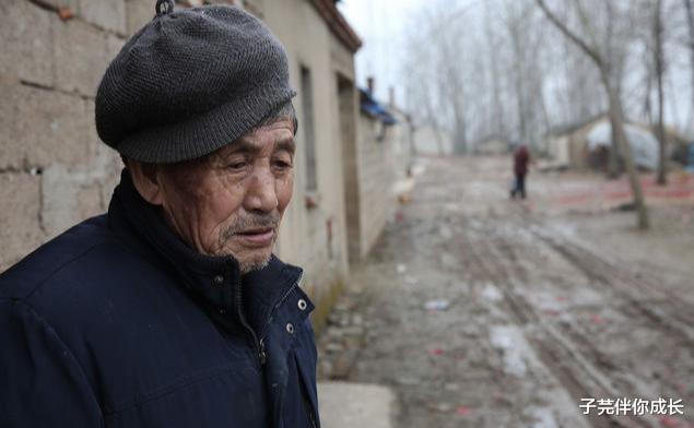 子芫伴你成长|父亲生病住院女儿给1.8万，儿媳给2千，得知真相方知儿媳孝顺