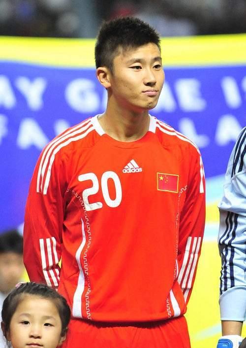 国足|国足三天才泯然众人,一人毁于狡猾 一人毁于情商一人毁于懒惰