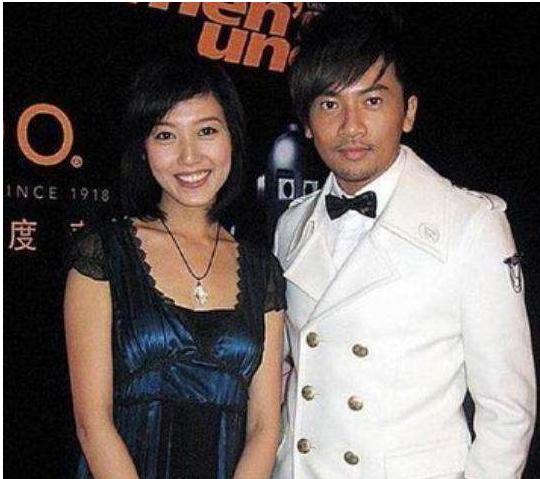 苏有朋|苏有朋追了她3年被拒，28岁却嫁圈外老公，今37岁活得像少女