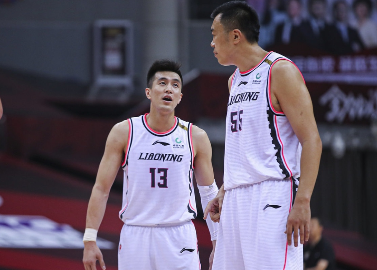 「少年之名」一度落后全华班浙江21分！郭士强怒摔战术板，辽宁沦为三流球队了？