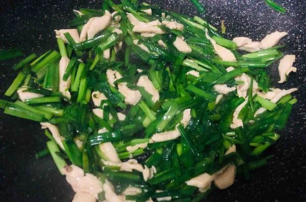 「鸡翅」它是“天然泻药”，和韭菜更搭哦！让你排出黑宿便，恢复小细腰