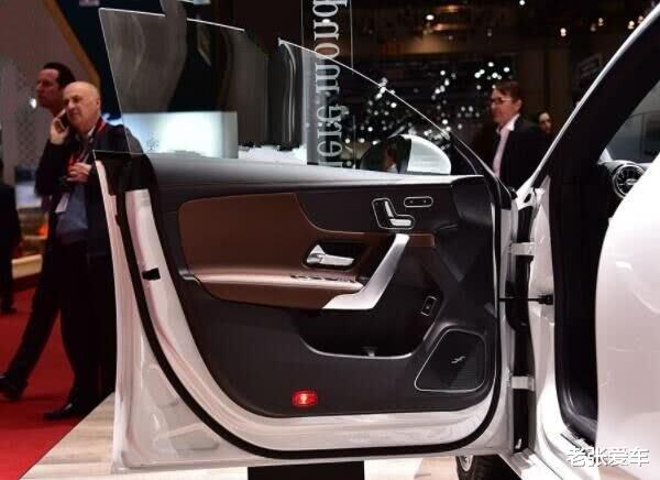 大众帕萨特：手握20万就买它，纯进口配2.0T，从23万跌到17万，档次碾压帕萨特