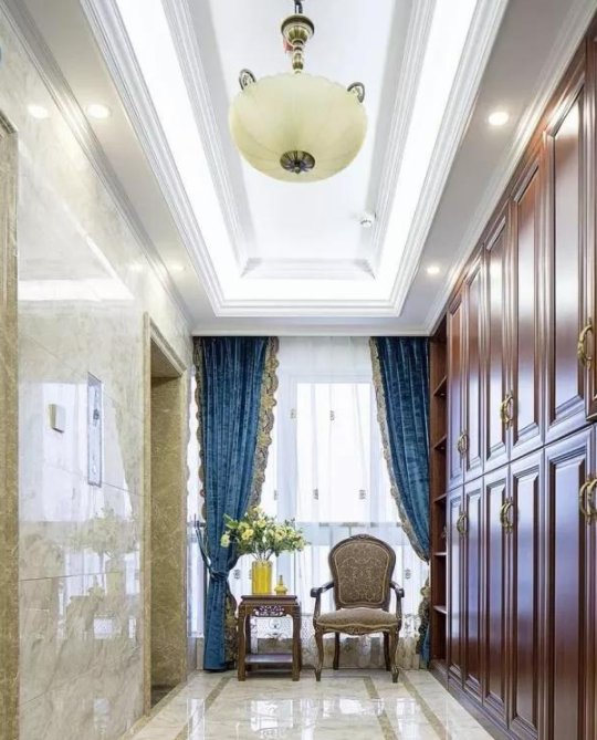 ▲晒晒朋友180㎡的豪宅,一进门就被玄关吸引了,看半小时都不腻!