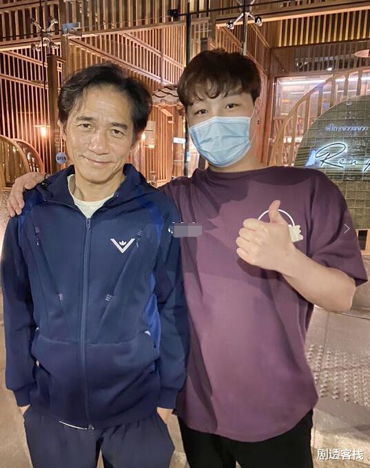 苗侨伟|岁月不饶人！梁朝伟近照曝光，TVB五虎现状，年龄最大的苗侨伟居然是赢家