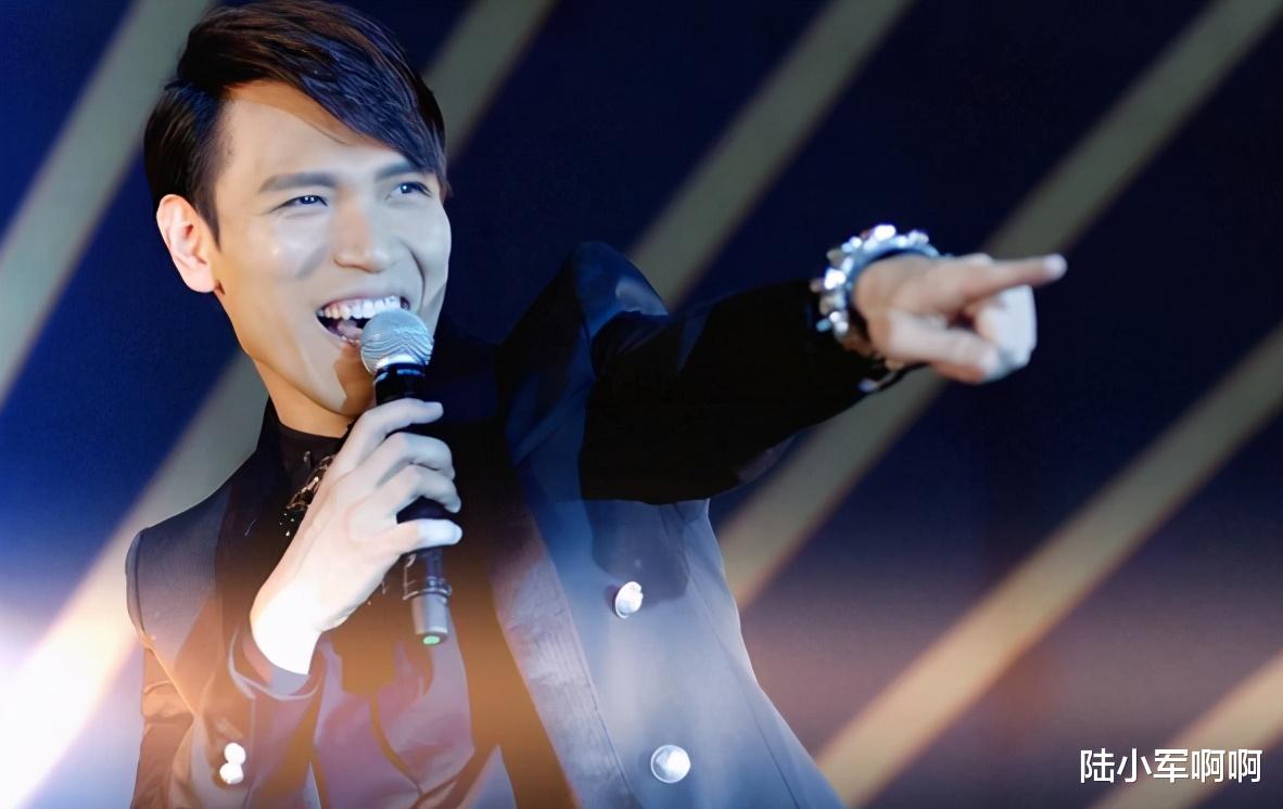 杨宗纬|他是一名歌手，开演唱会直接迟到2小时，唱歌忘词还耍大牌