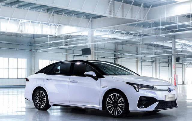 11月最畅销的5款新能源车 比亚迪不见踪影