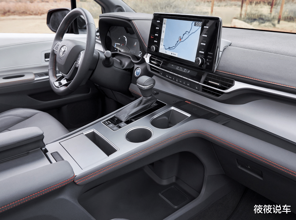 丰田sienna|丰田再亮“王炸”，比本田奥德赛酷炫，长超5米配七座，搭V6引擎