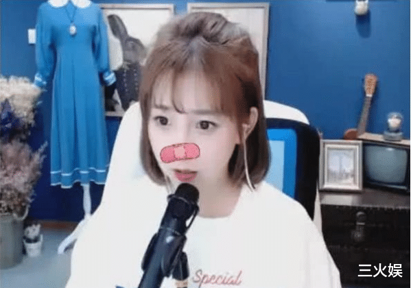 许嵩▲许嵩耗费大量心血的写一首歌，就为捧红一个人，但后来她沦为网络主播