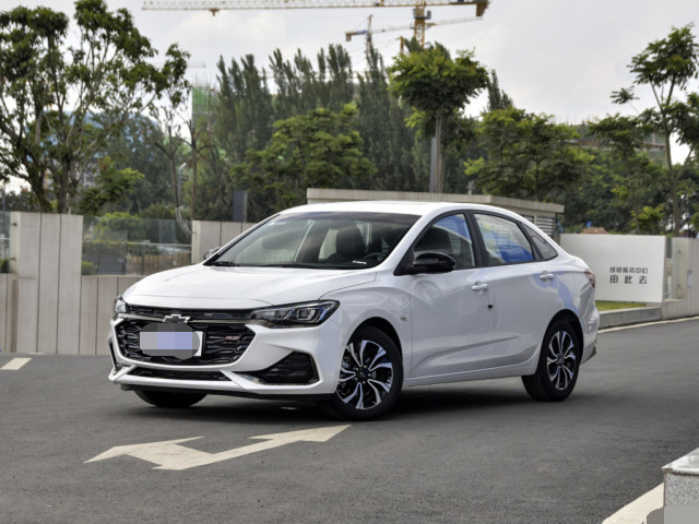 奇瑞瑞虎|四缸雪佛兰科鲁泽终于火了，裸车价5.84万，月售1.8万多台