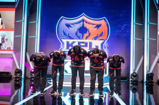 『ag战队』DGC教练做出承诺，AG超玩会将迎来蜕变！月光要去eStar了？