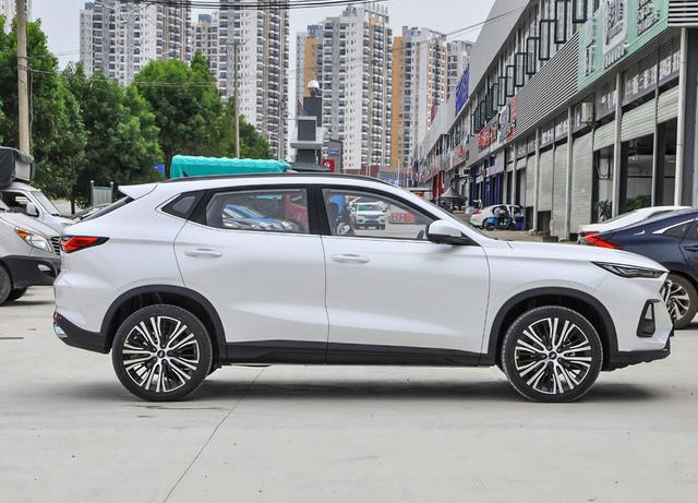 歐尚X5起售價6.99萬，定位緊湊型SUV，軸距尺寸2710毫米-圖4
