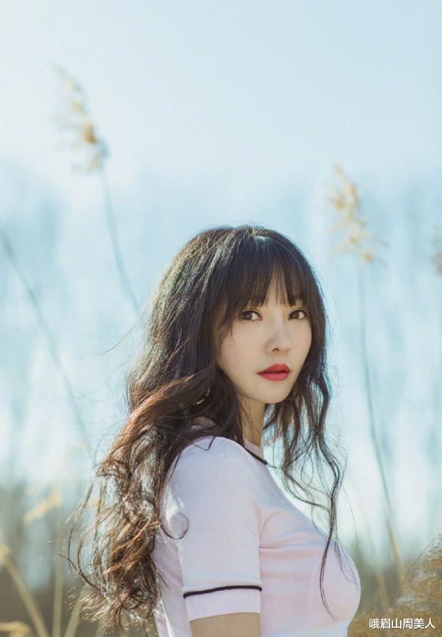 发型|?女人不管多大年纪，尽量远离这3种“发型”，显老还容易掉头发