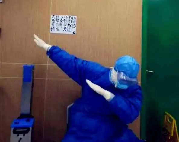 『李小平』小伙“大连”要回大连啦!五架包机编队飞行,531名“大连白衣英雄”明天回家!