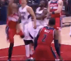 沃尔|史上最烂1.7亿顶薪！疯狂酗酒做黑帮手势，他彻底废了！