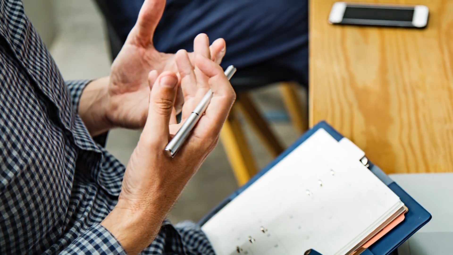 黑洞|如果用黑洞替代太阳，人类会怎样？