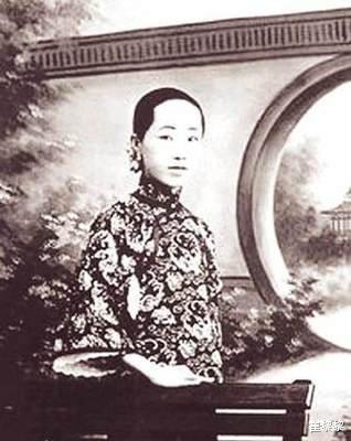 『梁启超』梁启超的妾，一生无名分，为梁家养出了九子才俊，82岁却曝尸牛棚