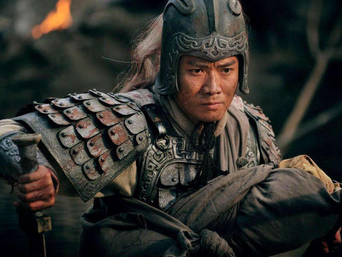 吕布：汜水关前，张飞不出战吕布，十八路诸侯还能派谁出战吕布