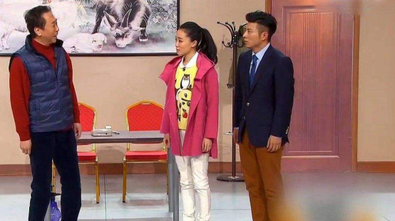 #贾玲#贾玲是她老板，冯巩是她爹，敢在春晚跷二郎腿没想到还火了