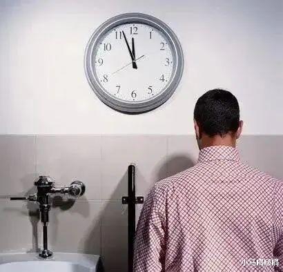 「尿毒症」49岁男子，腰痛检查，确诊尿毒症，一种水喝太多，肾都伤透了