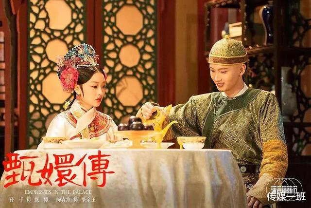 张晓龙|两版甄嬛传，郑晓龙的男3可以编惊鸿舞，陈凯歌的男2成了笑话