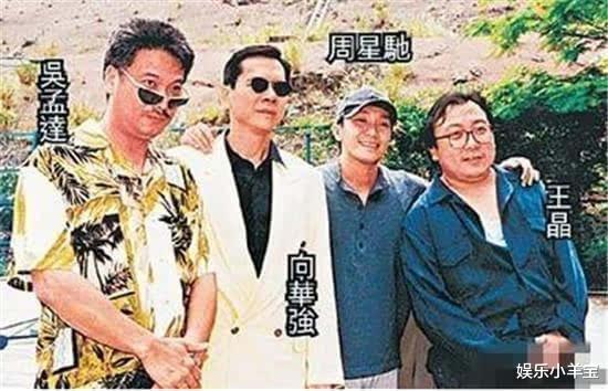 周星驰▲周星驰当初和王晶翻脸是因被骗？帮忙拍了9天戏，剪出来成男一号
