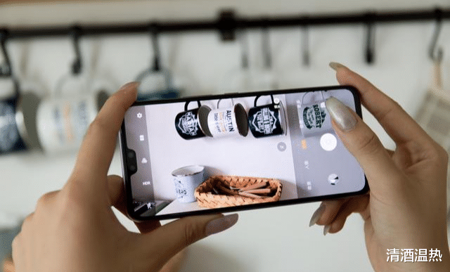 CPU|推荐三款自拍表现优异的手机。