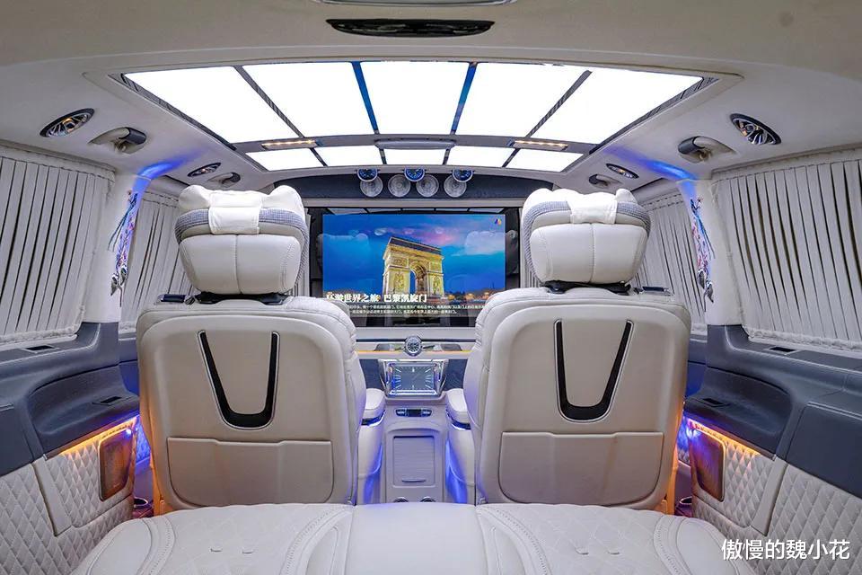 迈巴赫|越过“埃尔法”，原来顶级保姆车都是这样的，迈巴赫VST980进店实拍！