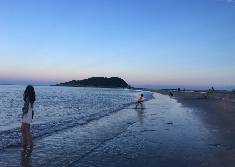惠州海边只知道巽寮湾,双月湾?本地人都更爱去这,避开人挤人吧