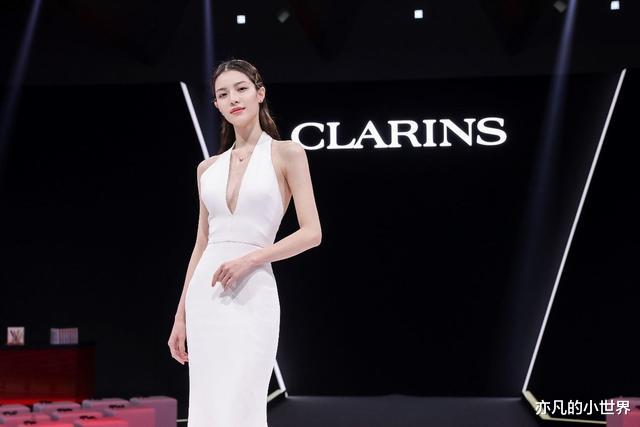 谢霆锋|《芳华》三年后,苗苗嫁郑凯幸福,其他“二美”怎么样了?