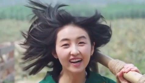 『张子枫』张子枫生理期坚持录先导片,无意看到她的保护措施,我怎么没想到?