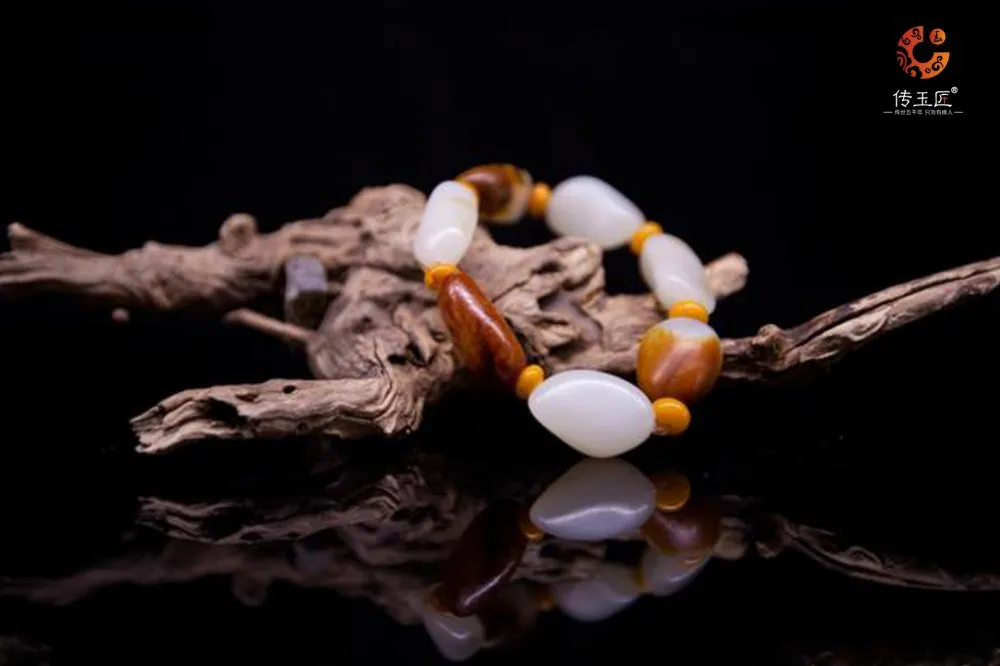 ##王刚频频购买天价和田玉，其背后的秘密是......