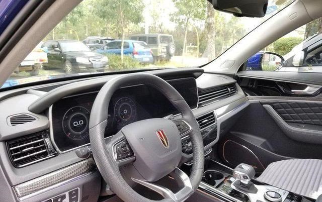 三菱欧蓝德■开了红旗HS5，再花20万开三菱欧蓝德，车主语重心长地说了感受