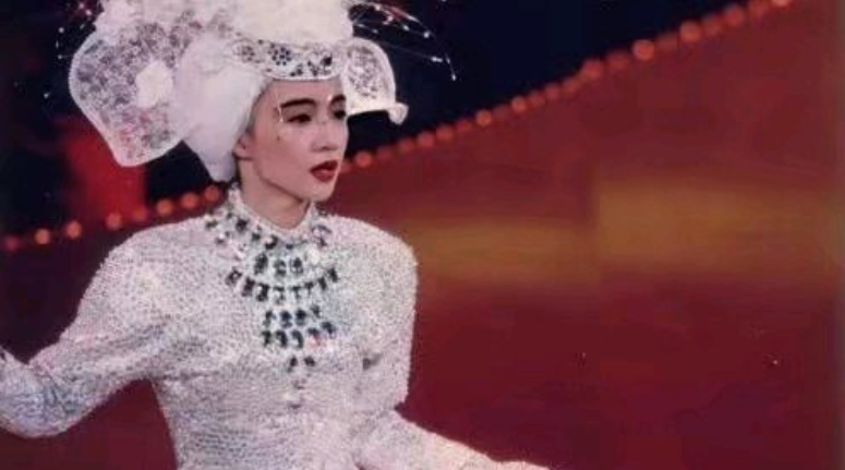 张学友|她是被四大天王“簇拥”天后！曾拒刘德华，迷倒黎明，带红张学友