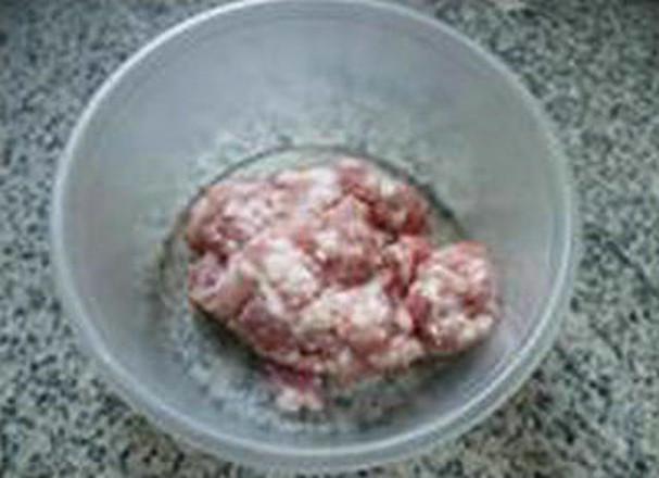 【饺子】夏季吃饺子，就馋这馅，比韭菜和白菜都鲜，我家隔三差五吃