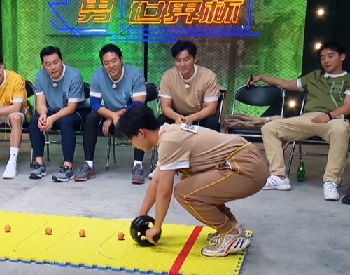 郭麒麟|郭麒麟的“阿迪鞋”火了，价格曝光后，网友：不如购AJ！