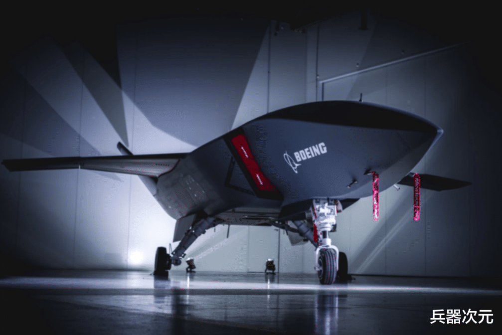 「六代机」美国造出六代机雏形，作战模式独一无二，歼20迎来真正挑战