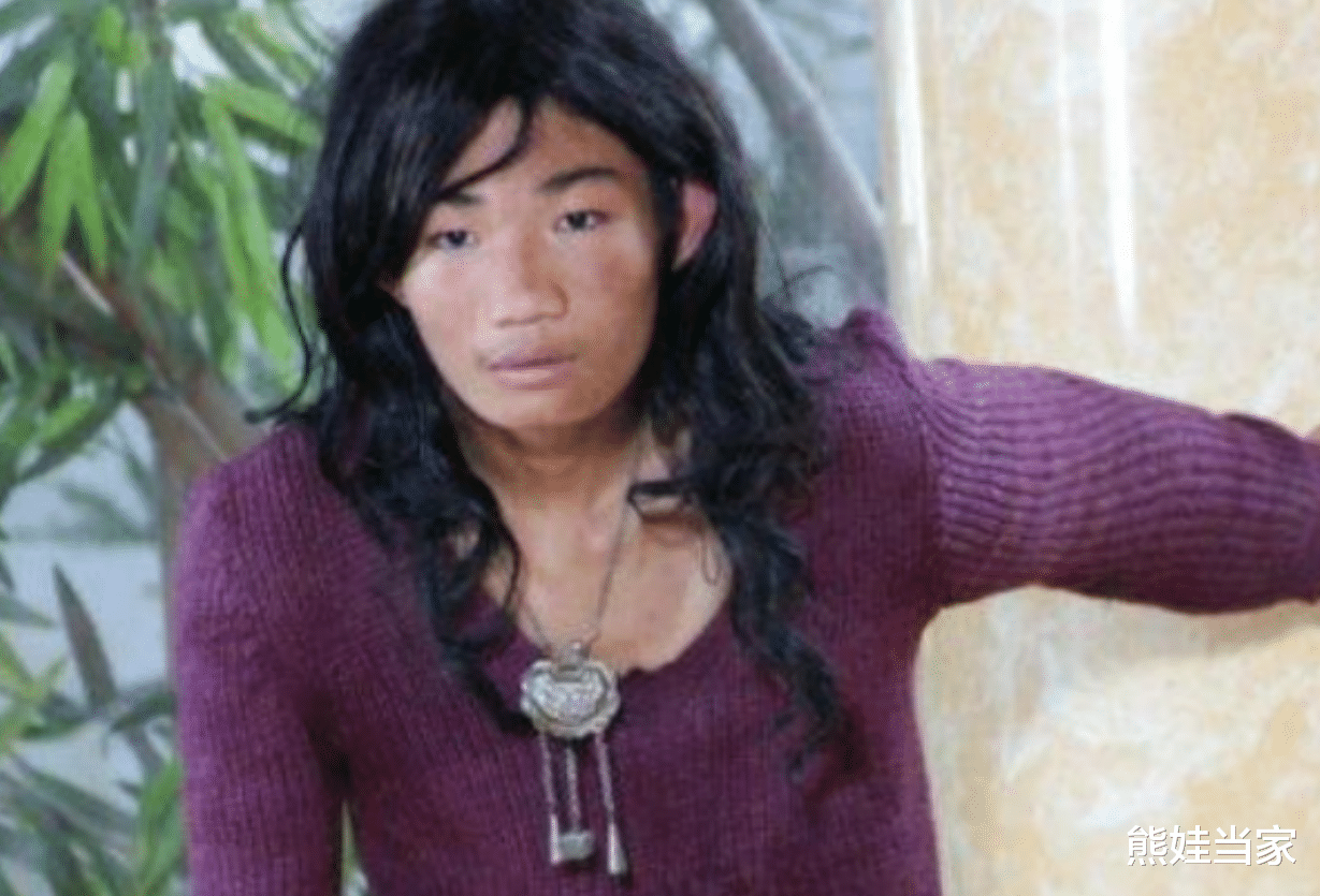 熊娃当家|“儿啊，我真没钱了”，妈妈从5楼一跃而下，被啃老的一生结束了