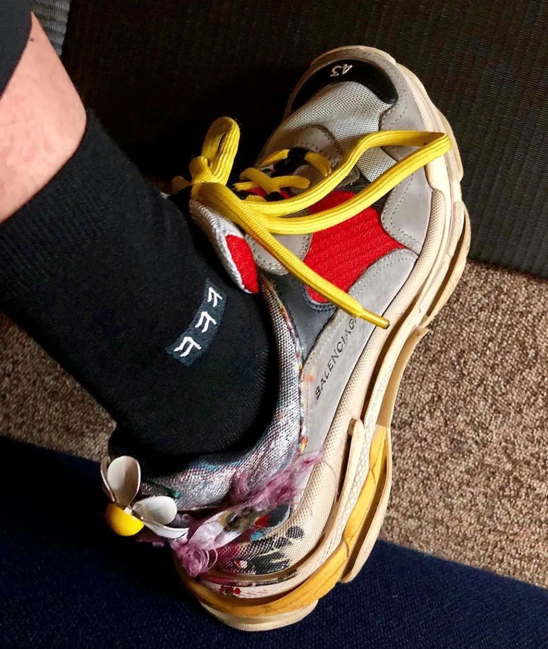 权志龙|他的消失，不是没有原因的