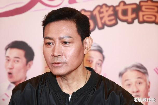 59歲TVB藝人驚傳肺癌惡化，緊急入院治療，曾因劈腿斷送大好前程-圖4
