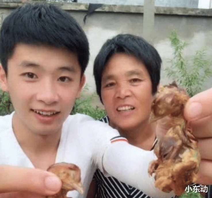 央视|央视痛批吃播现象,铺张浪费现象严重,多位知名吃播主播被封杀