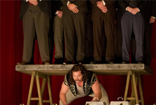 |人类力气的极限在哪里?100年前这位力王留下骇人纪录,至今没人打破