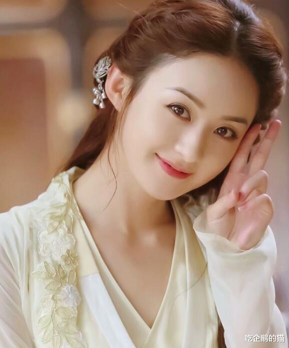 #林心如#古装美人一袭黄衣，本以为赵丽颖、林心如够美了，看到贾静雯：惊为天人！