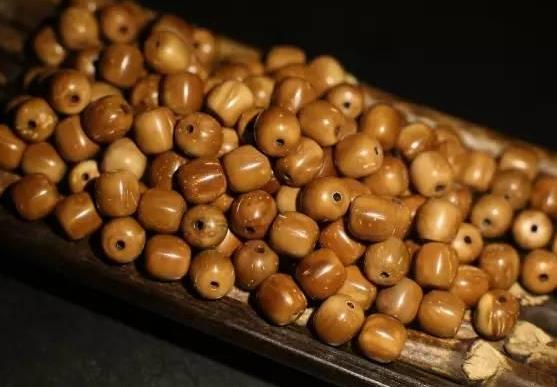 「菩提」树籽类文玩目前现状，普货跌成白菜价，精品变成烫手山芋