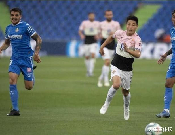 「武磊」武磊几乎撑下全场比赛,赛后评分却排倒数第3,公平吗?