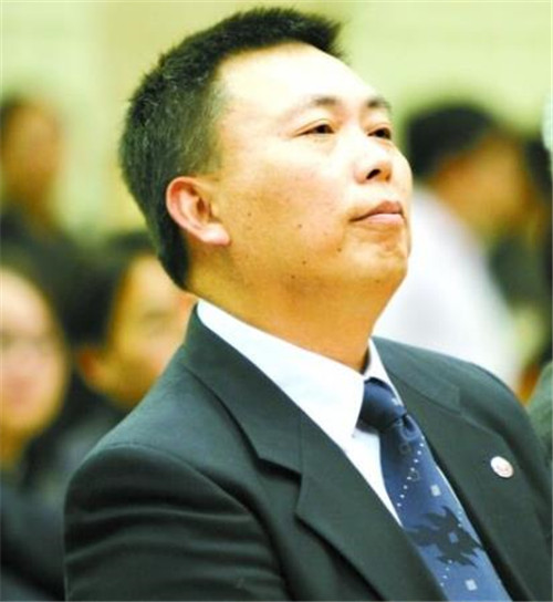 「段永平」14年前，那位豪掷400万与巴菲特共进午餐的段永平，如今过得怎样